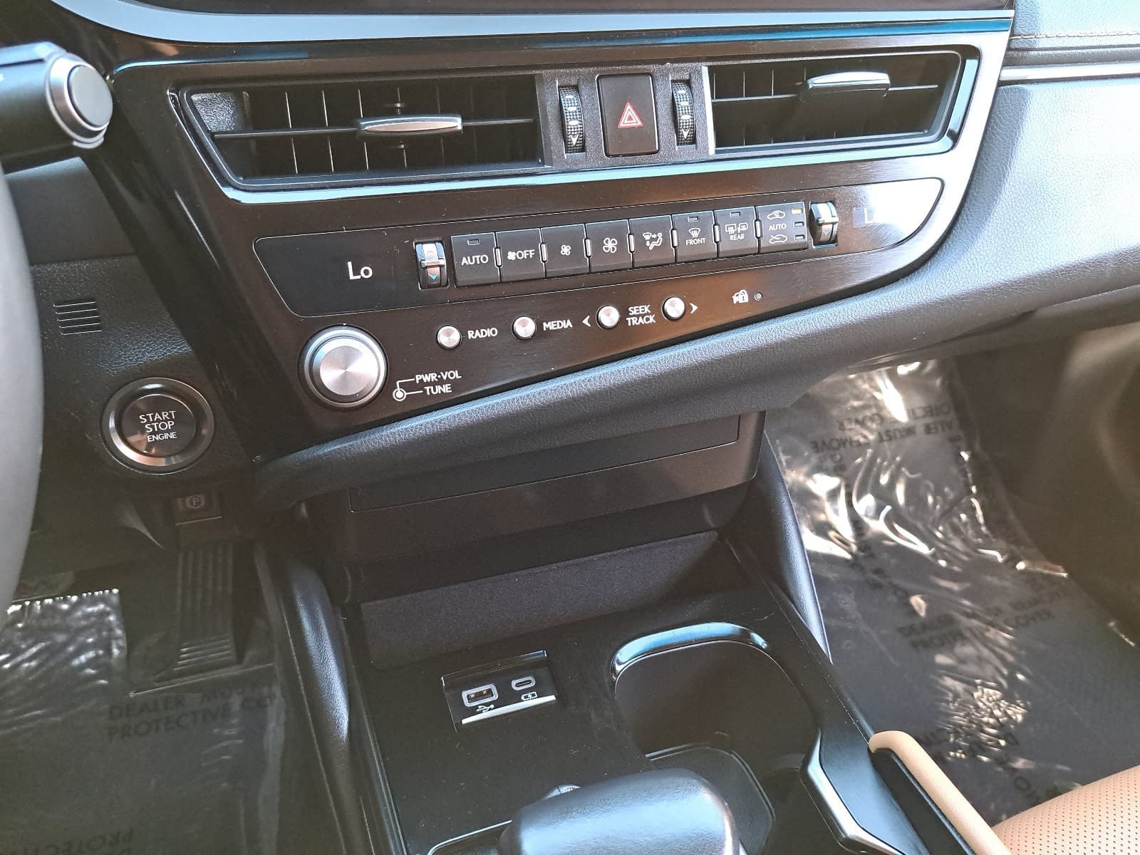Used 2024 Lexus ES 350 w/ Accessory Package (Z1) FWD image 25