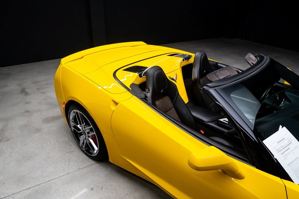 Used 2015 Chevrolet Corvette Stingray Convertible w/ 3LT Preferred Equipment Group RWD image 18