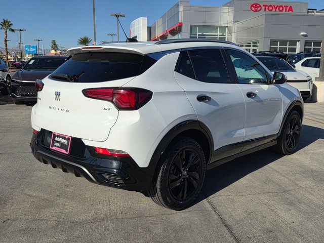 Used 2024 Buick Encore GX Sport Touring image 5