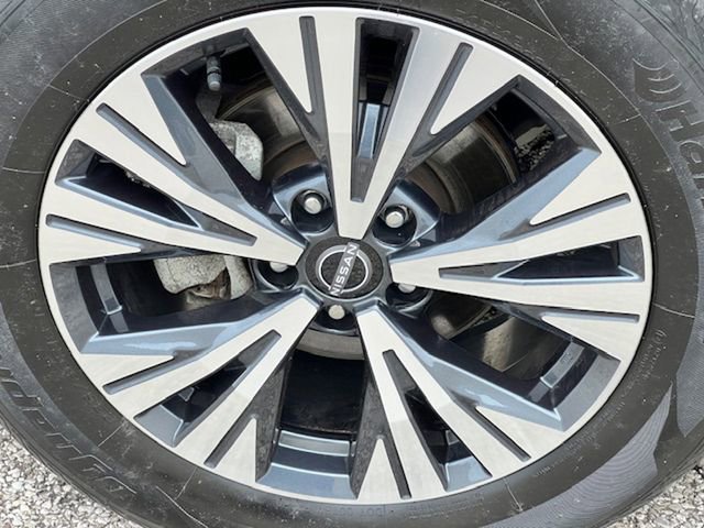 Used 2022 Nissan Rogue SV image 12