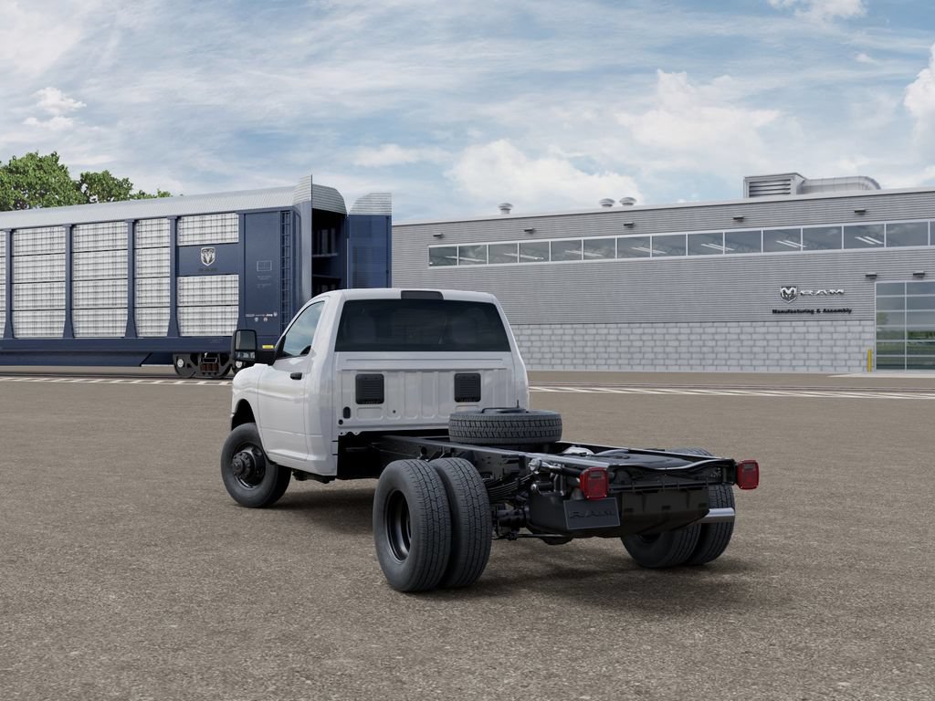 New 2025 RAM 3500 Tradesman AWD/4WD image 3