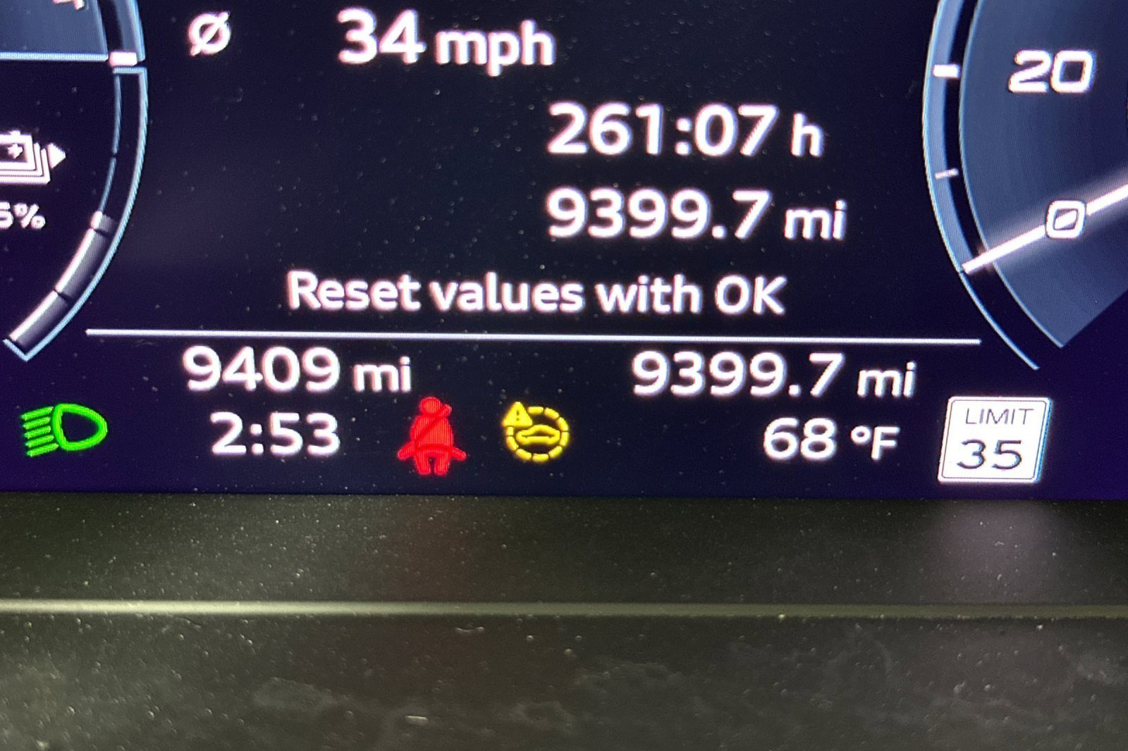 Used 2024 Audi Q4 e-tron Premium Plus w/ Premium Plus image 23