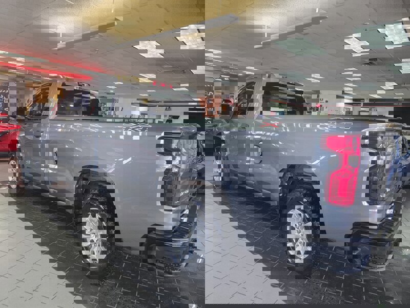 Used 2021 Chevrolet Silverado 1500 W/T w/ WT Value Package AWD/4WD image 5