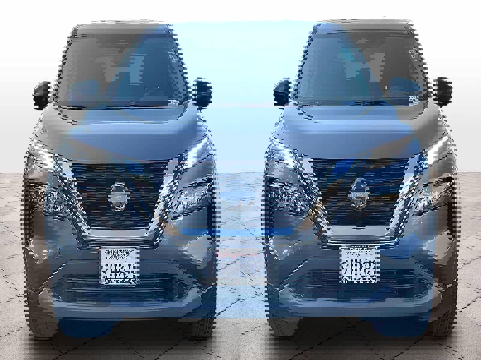 Used 2023 Nissan Rogue S image 3