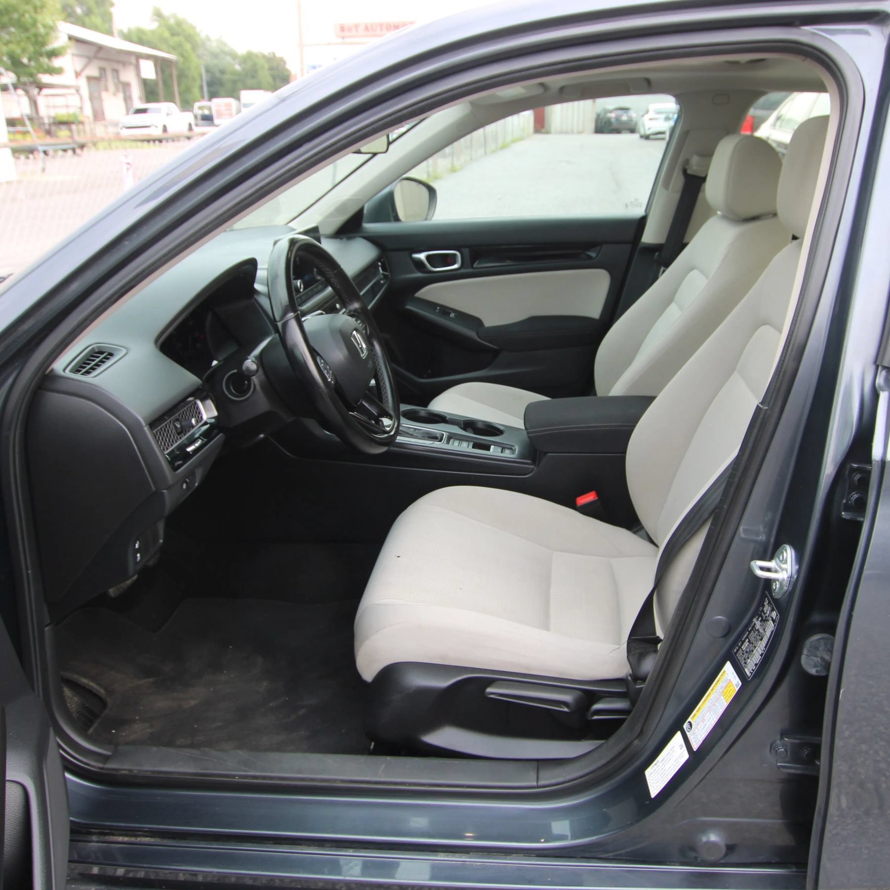 Used 2022 Honda Civic EX image 9