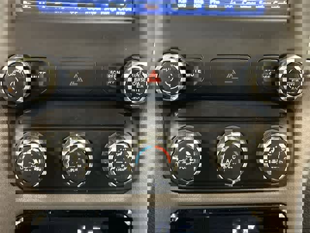 Used 2021 RAM 1500 Big Horn image 14