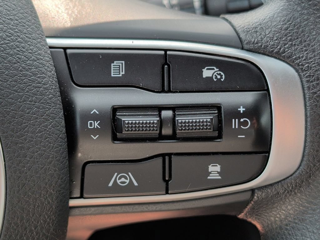 Used 2025 Kia K5 LXS FWD image 13