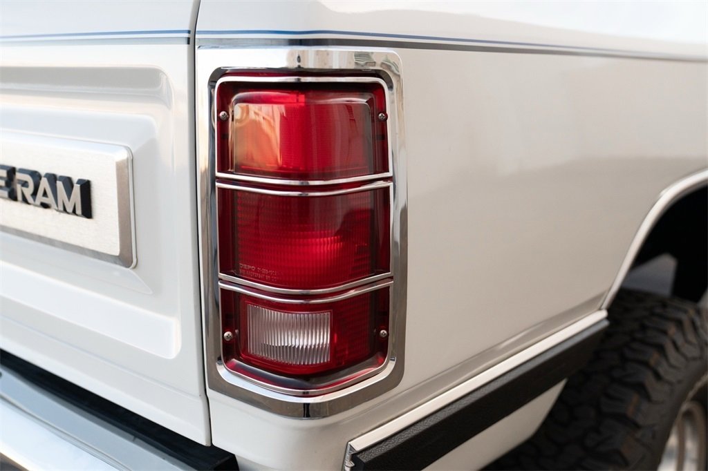 Used 1988 Dodge Ramcharger 4WD image 32
