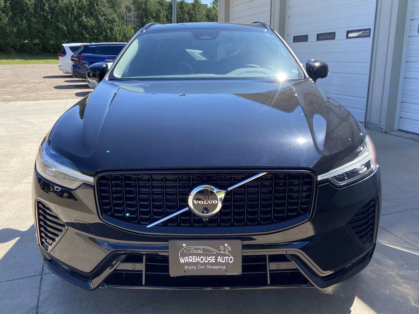 Used 2025 Volvo XC60 B5 Plus AWD/4WD image 3