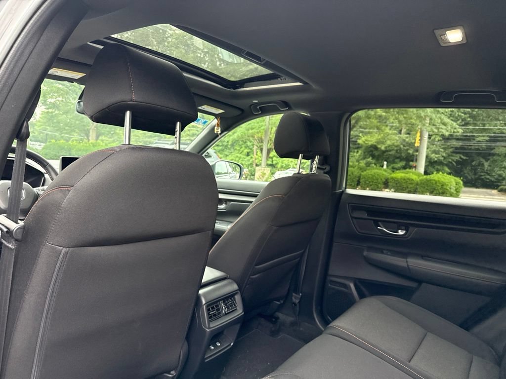 Used 2025 Honda CR-V Sport image 11