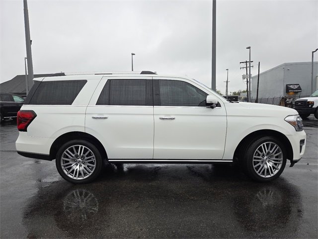 Used 2023 Ford Expedition Limited image 29