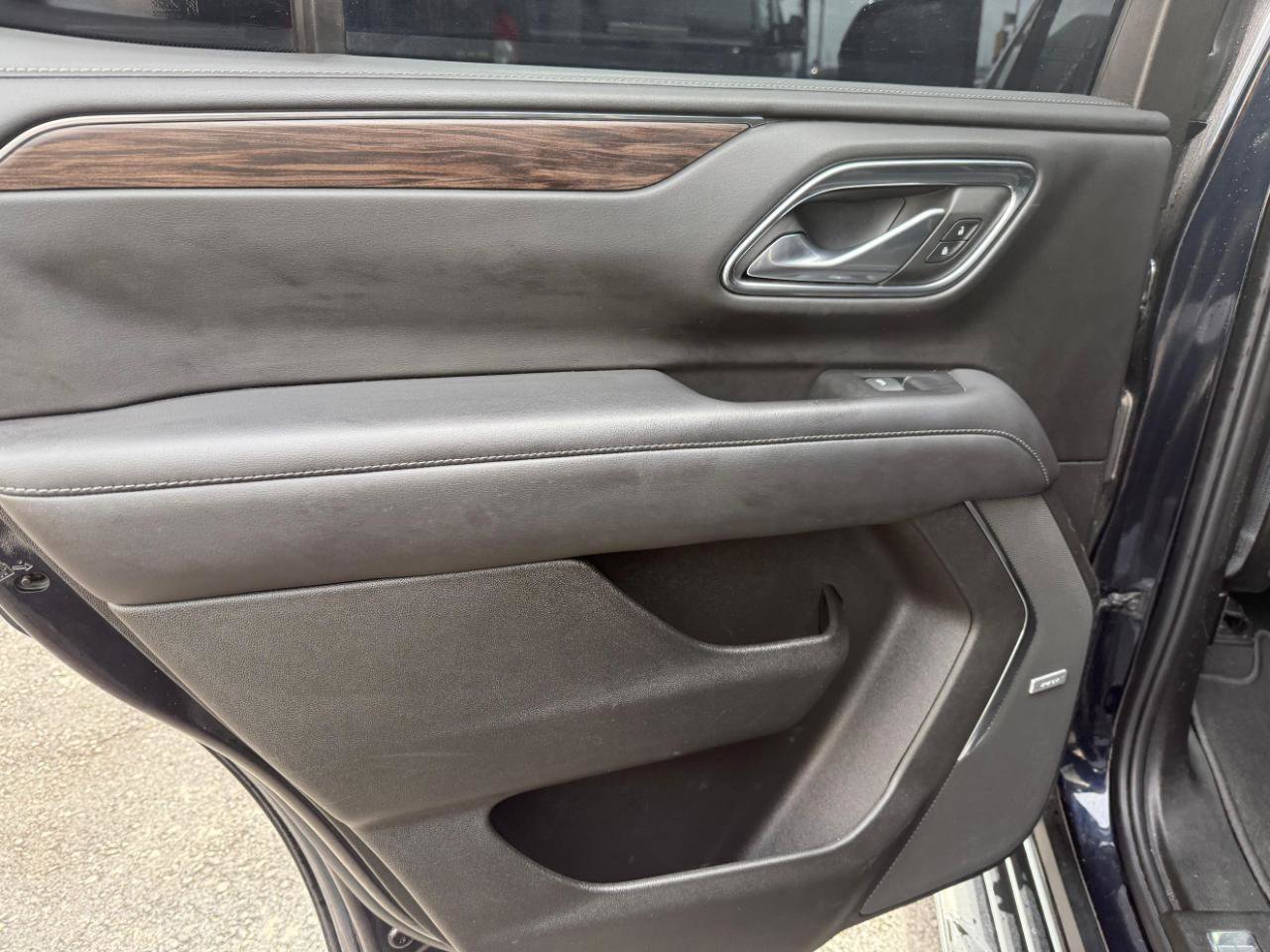 Used 2022 Chevrolet Tahoe LT w/ Luxury Package AWD/4WD image 31