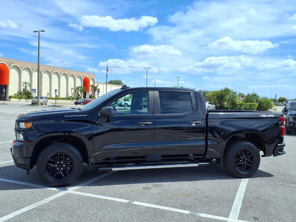 Used 2022 Chevrolet Silverado 1500 Custom w/ Safety Confidence Package AWD/4WD image 4