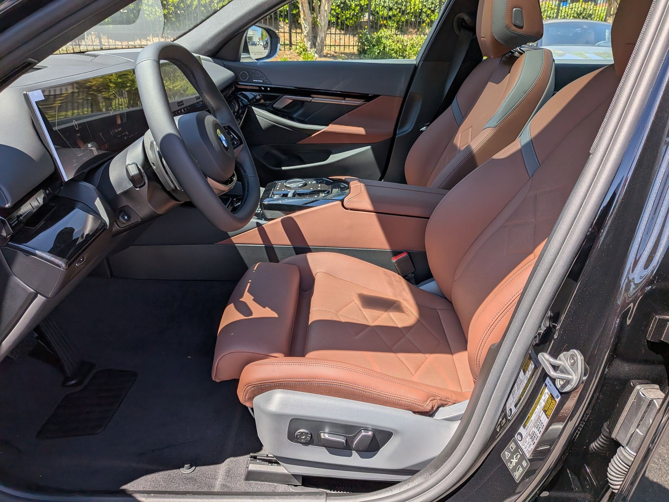 New 2026 BMW 530i xDrive w/ Premium Package AWD/4WD image 15