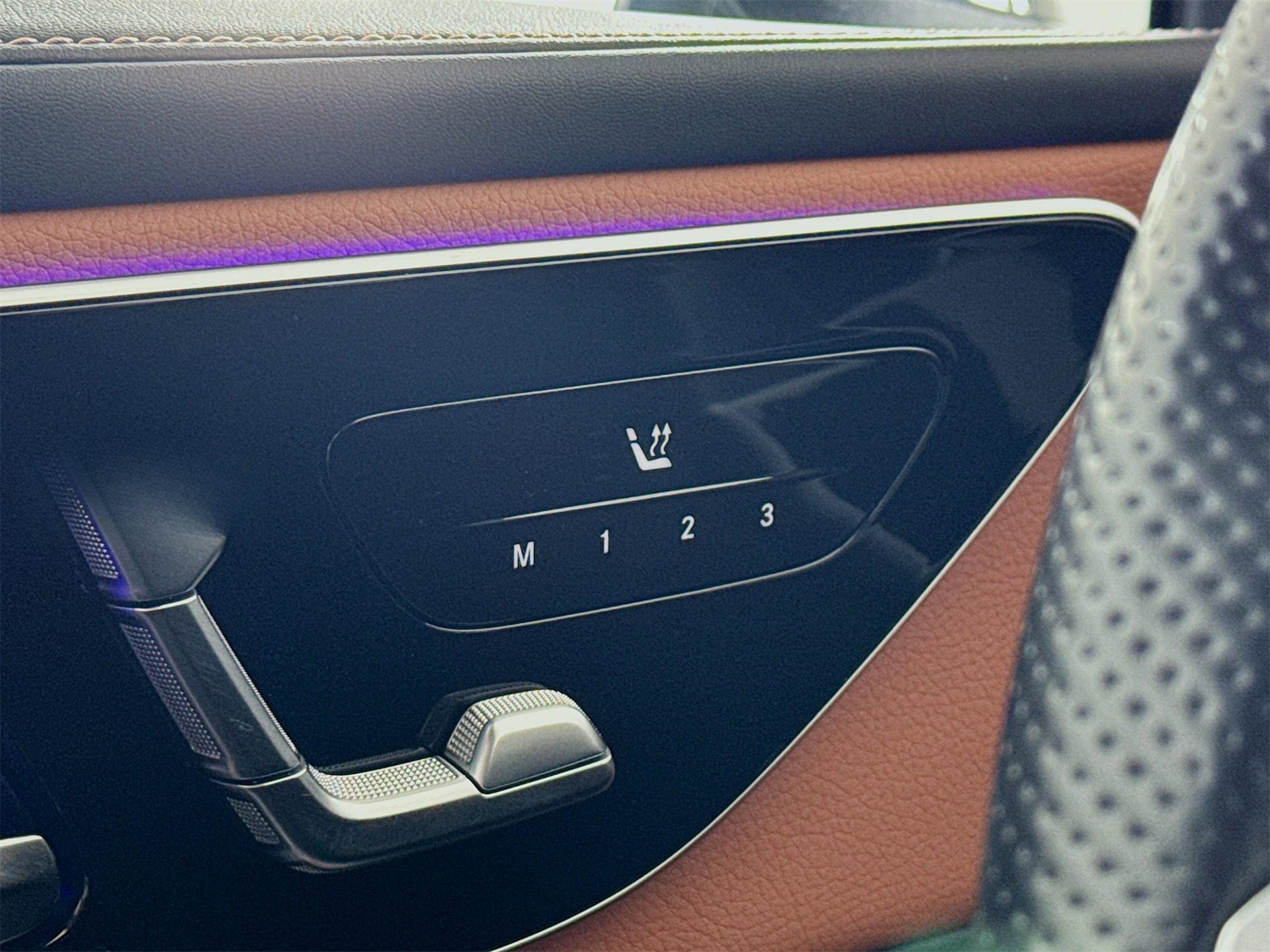 Certified 2024 Mercedes-Benz GLC 300 image 22