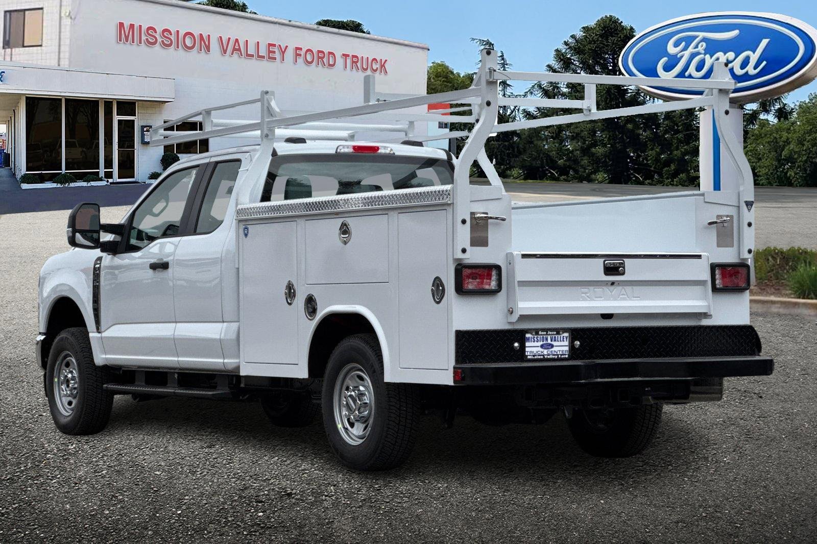 New 2026 Ford F250 XL w/ XL Chrome Package image 6