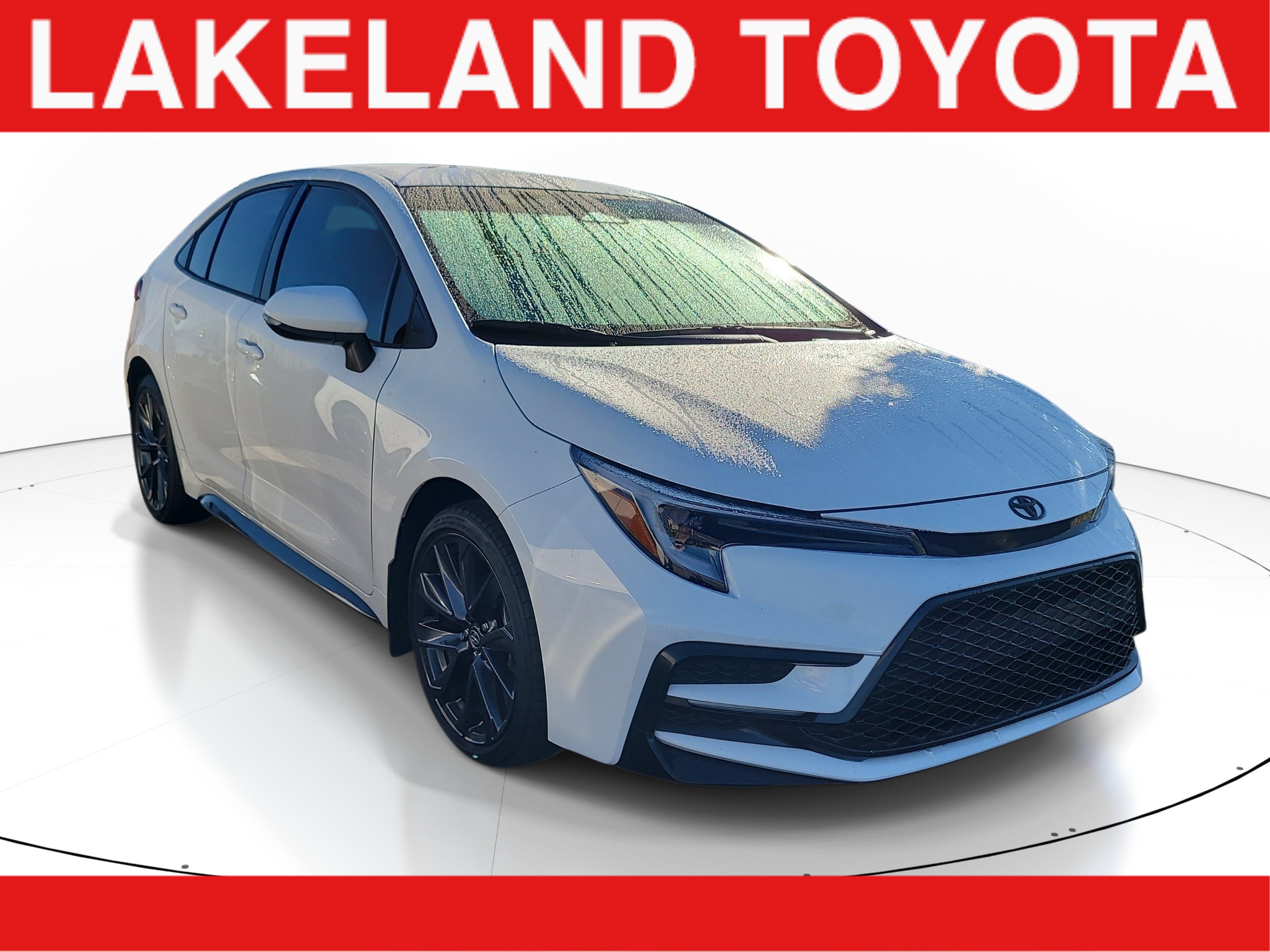 Used 2025 Toyota Corolla SE FWD image 1
