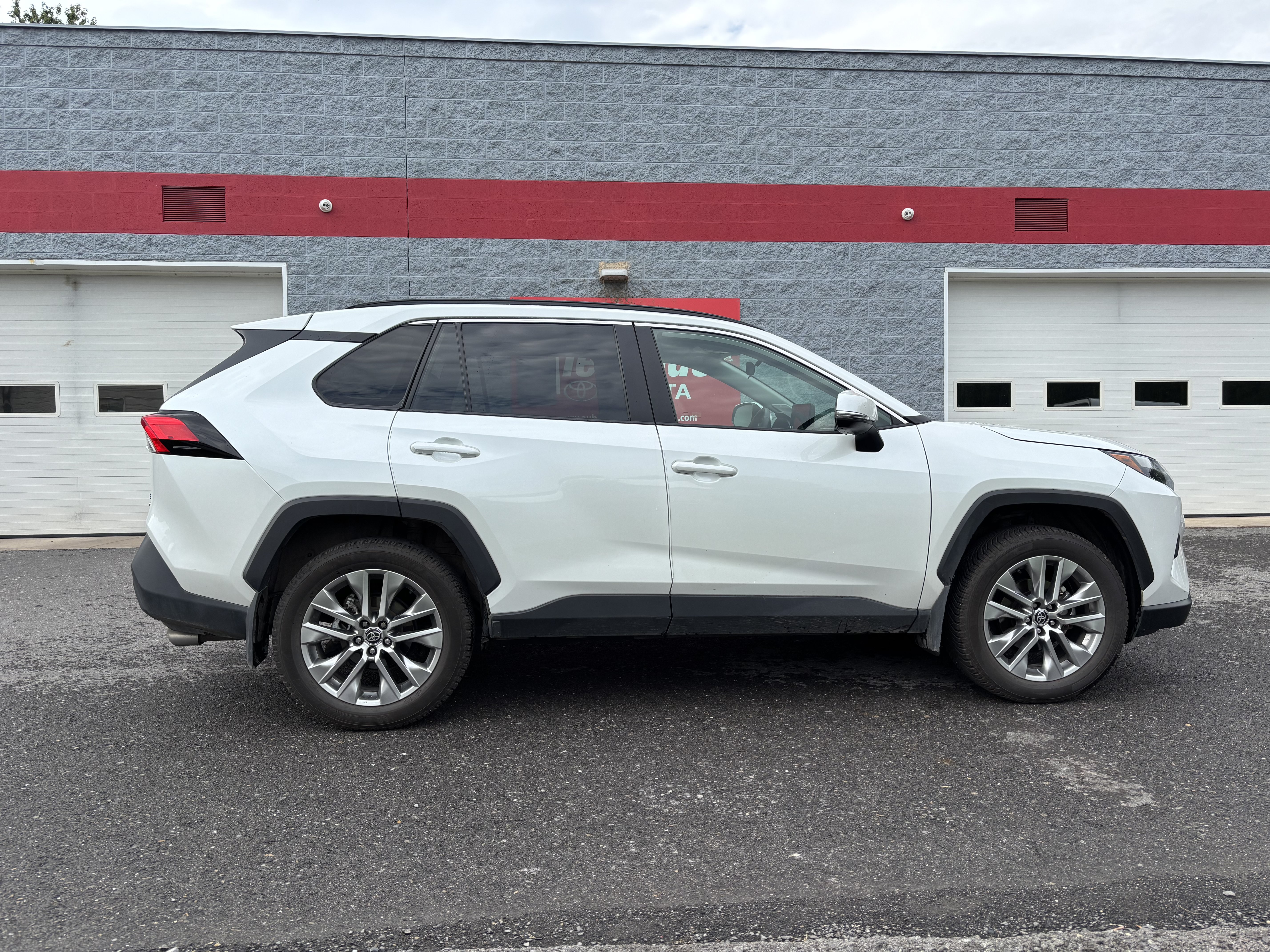 Certified 2023 Toyota RAV4 XLE Premium AWD/4WD image 2