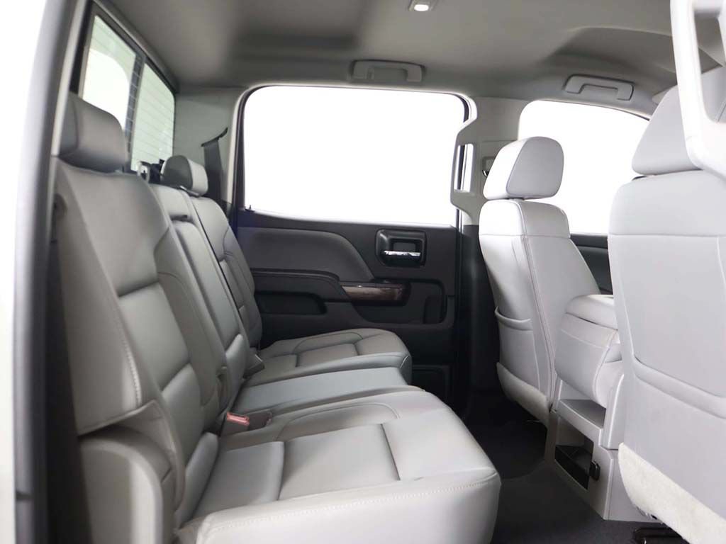 Used 2019 GMC Sierra 2500 SLT w/ Duramax Plus Package AWD/4WD image 34