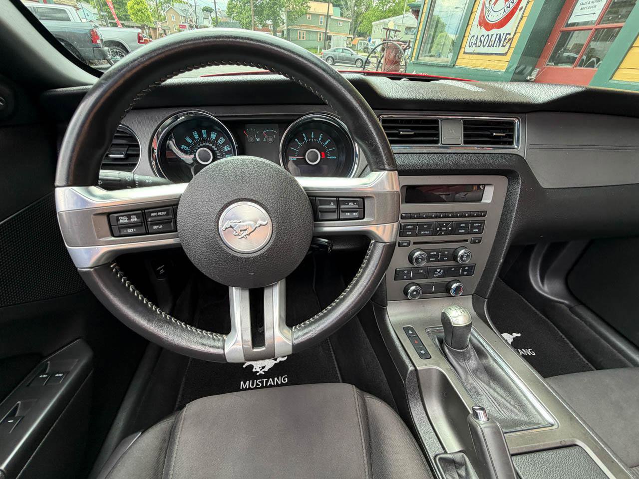 Used 2013 Ford Mustang GT w/ Security Pkg RWD image 28