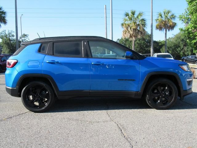 Used 2021 Jeep Compass Latitude FWD image 2
