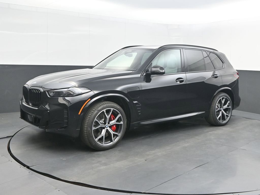 New 2026 BMW X5 xDrive50e w/ M Sport Package AWD/4WD image 1