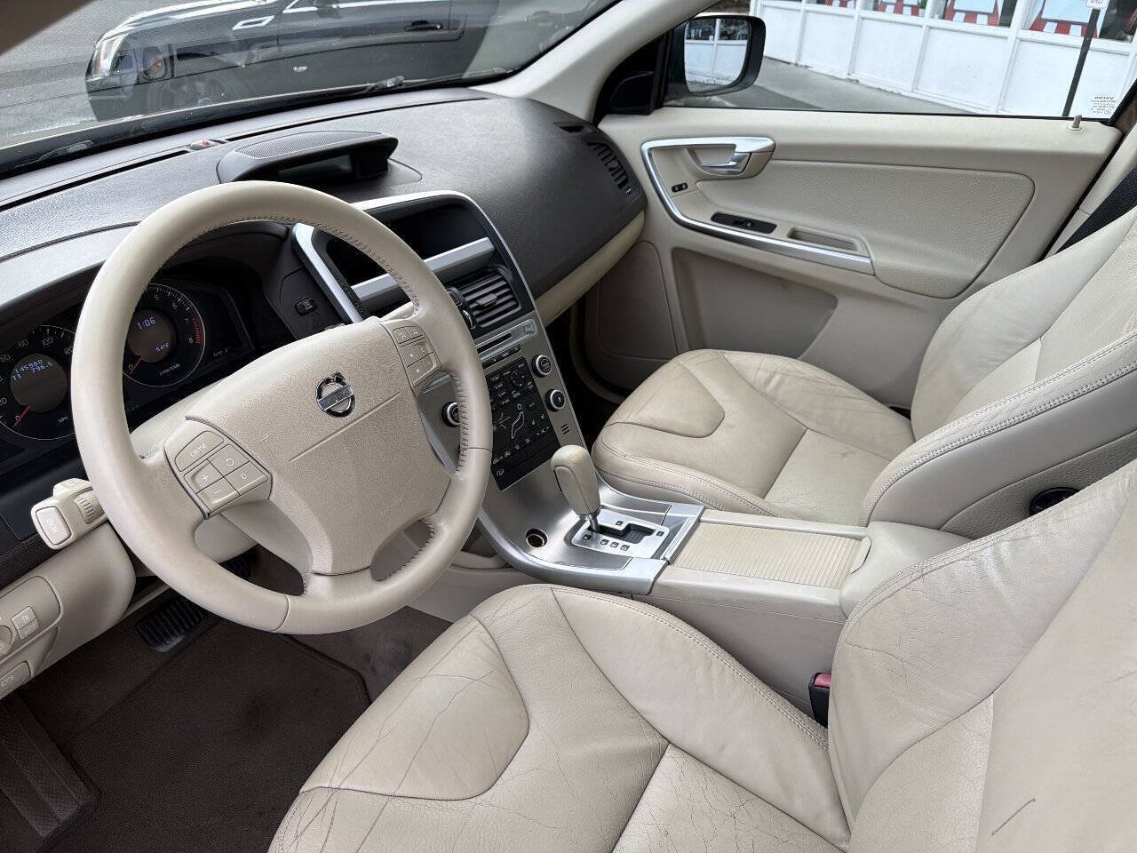 Used 2010 Volvo XC60 3.2 AWD/4WD image 29