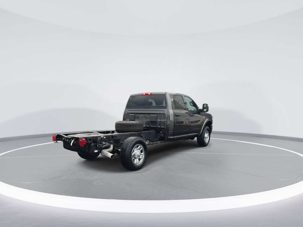 New 2024 RAM 3500 Tradesman w/ Chrome Appearance Group AWD/4WD image 9