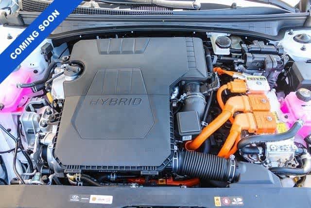 Certified 2025 Hyundai Elantra SEL FWD image 13