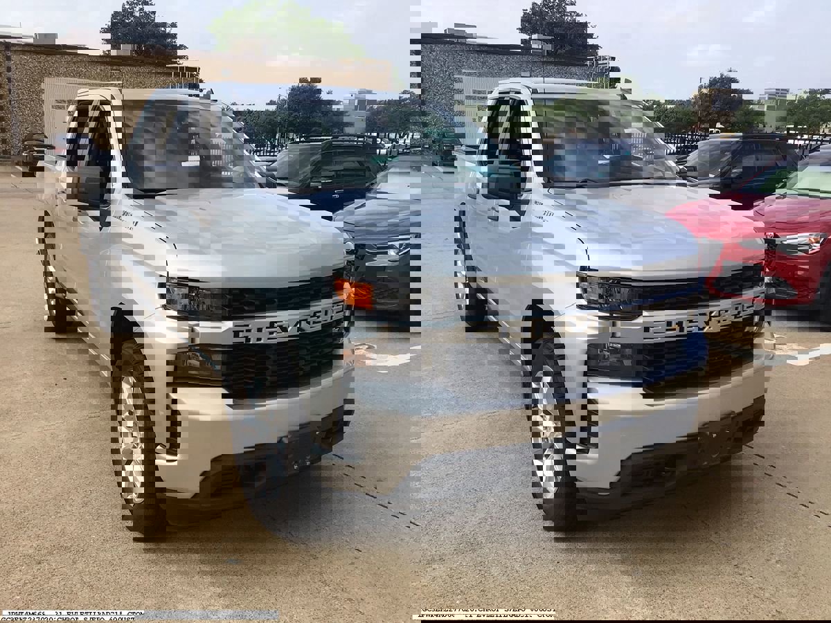 Used 2021 Chevrolet Silverado 1500 Custom w/ Safety Confidence Package RWD image 6