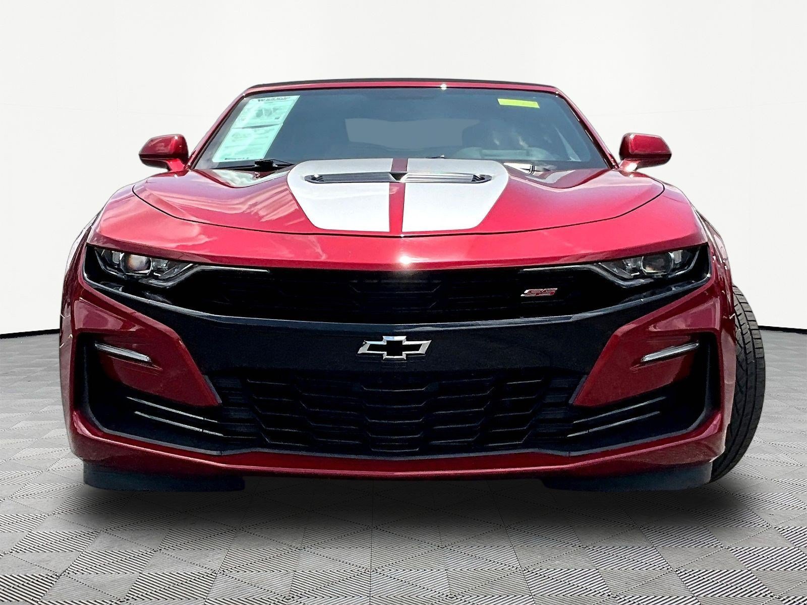 Used 2019 Chevrolet Camaro SS RWD image 2