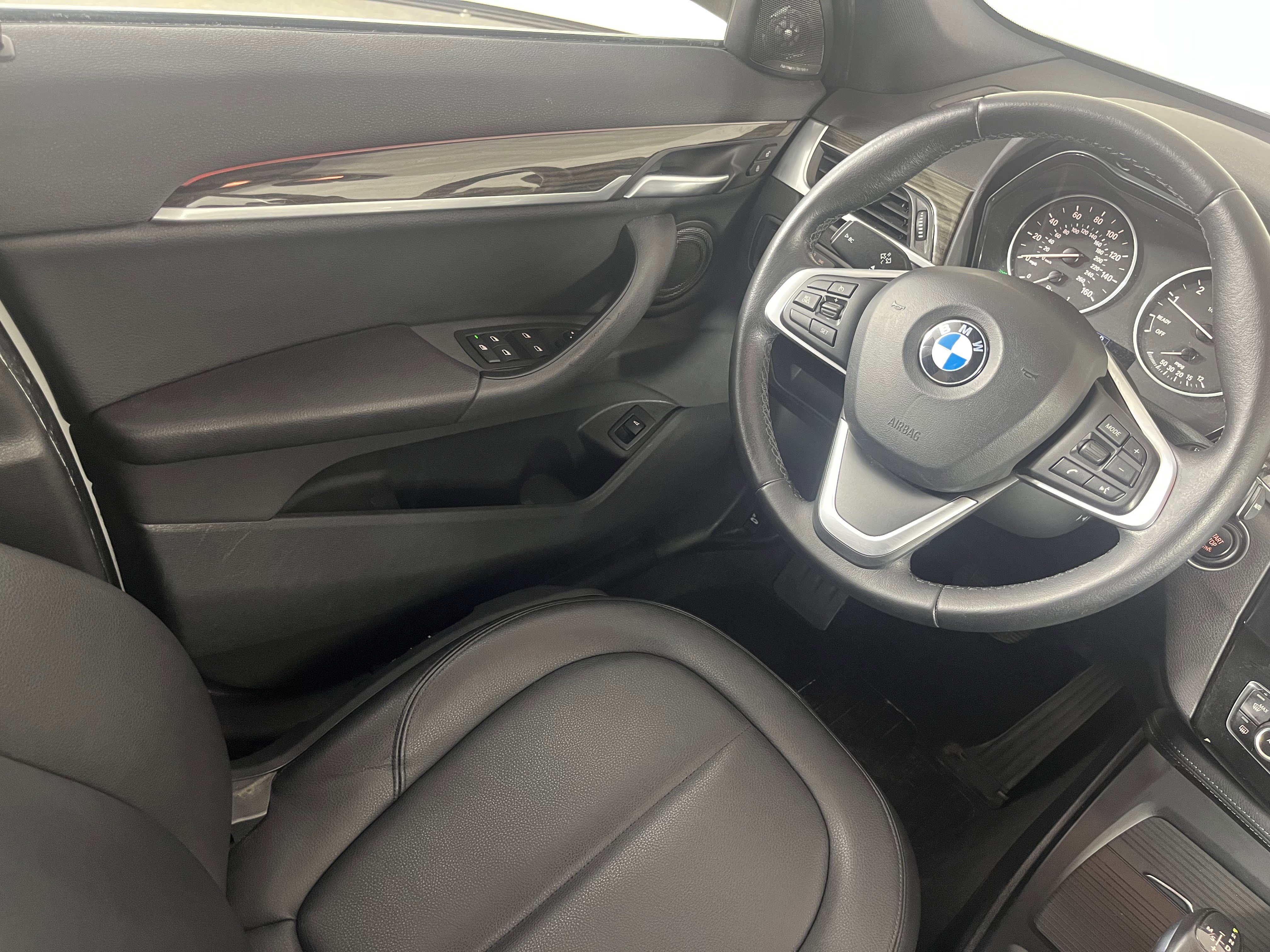 Used 2017 BMW X1 sDrive28i image 9
