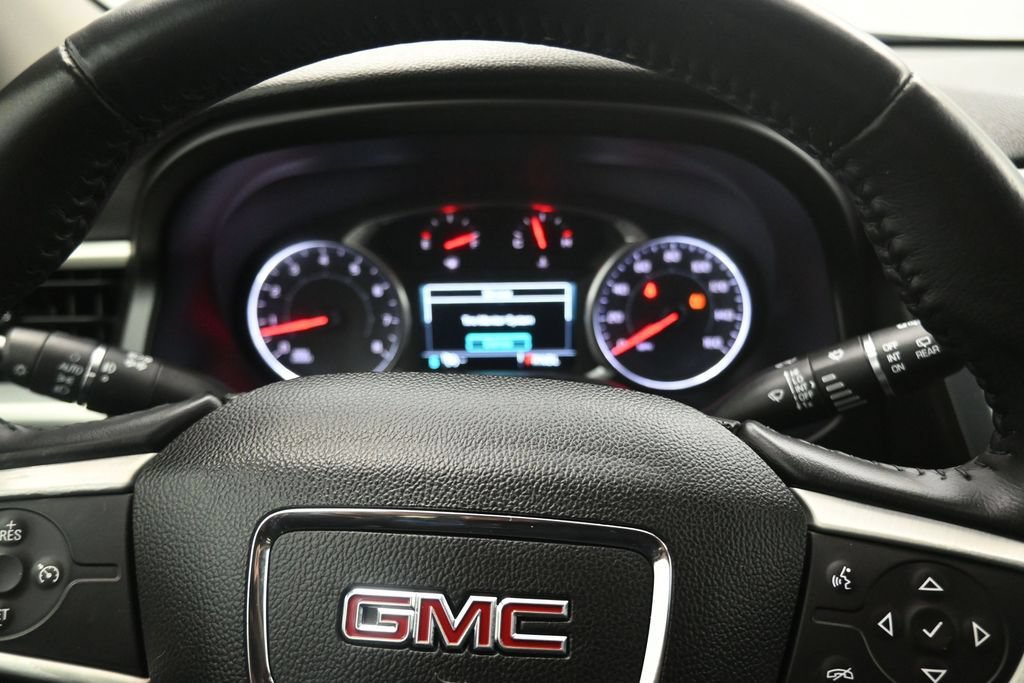 Used 2018 GMC Acadia SLT FWD image 16