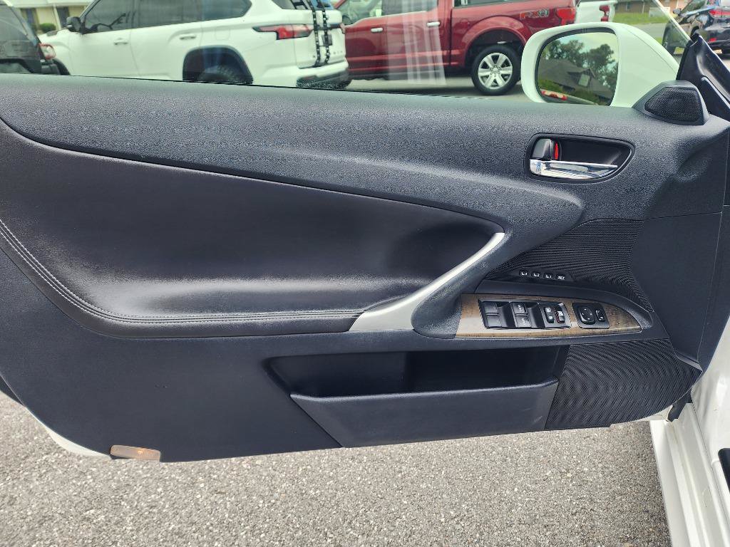 Used 2012 Lexus IS 350C w/ Luxury Pkg RWD image 8
