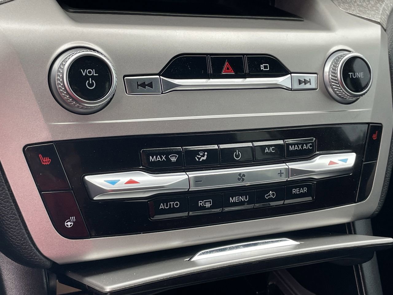 Used 2022 Ford Explorer Timberline image 18