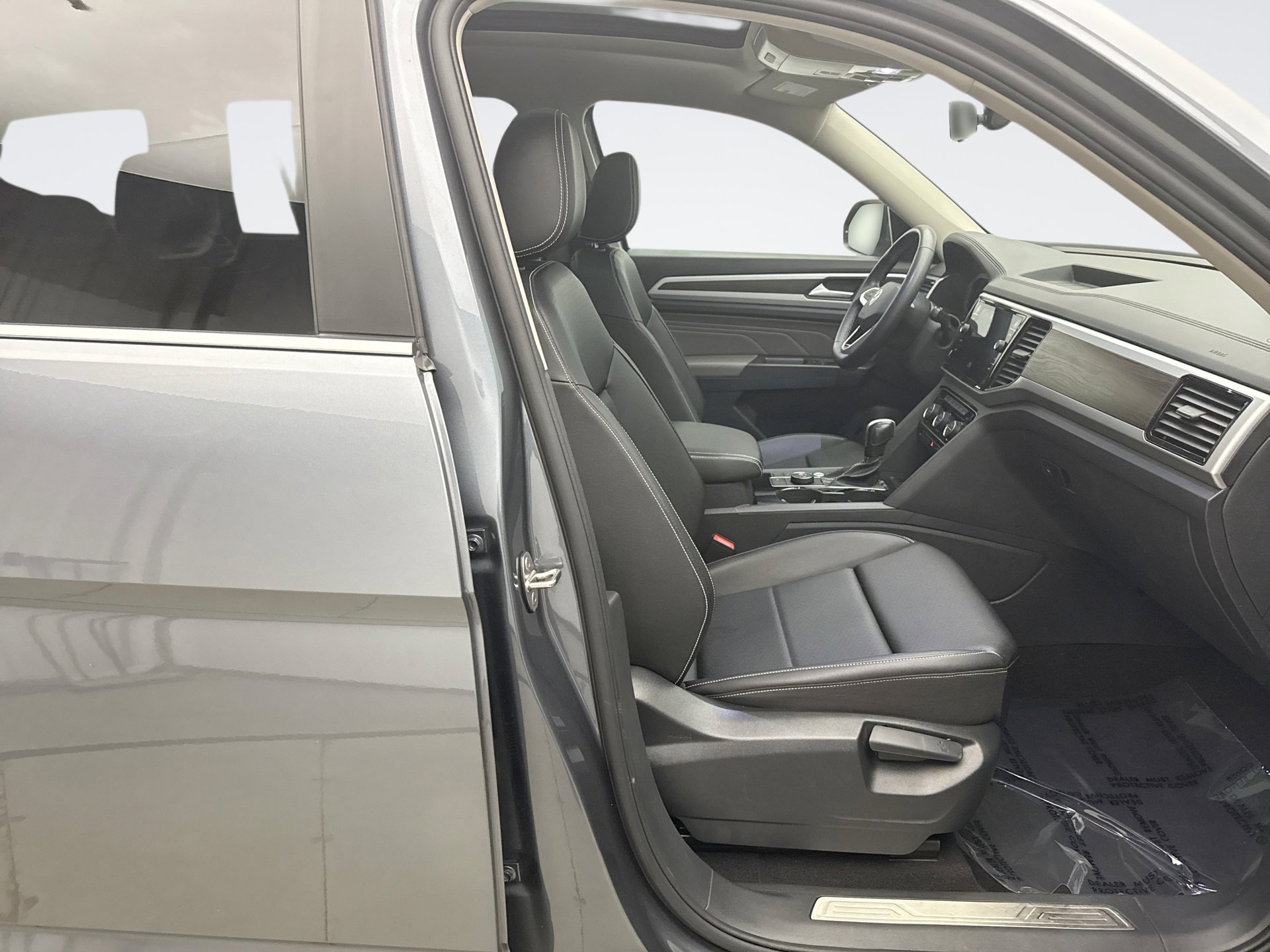 Used 2023 Volkswagen Atlas SE AWD/4WD image 17