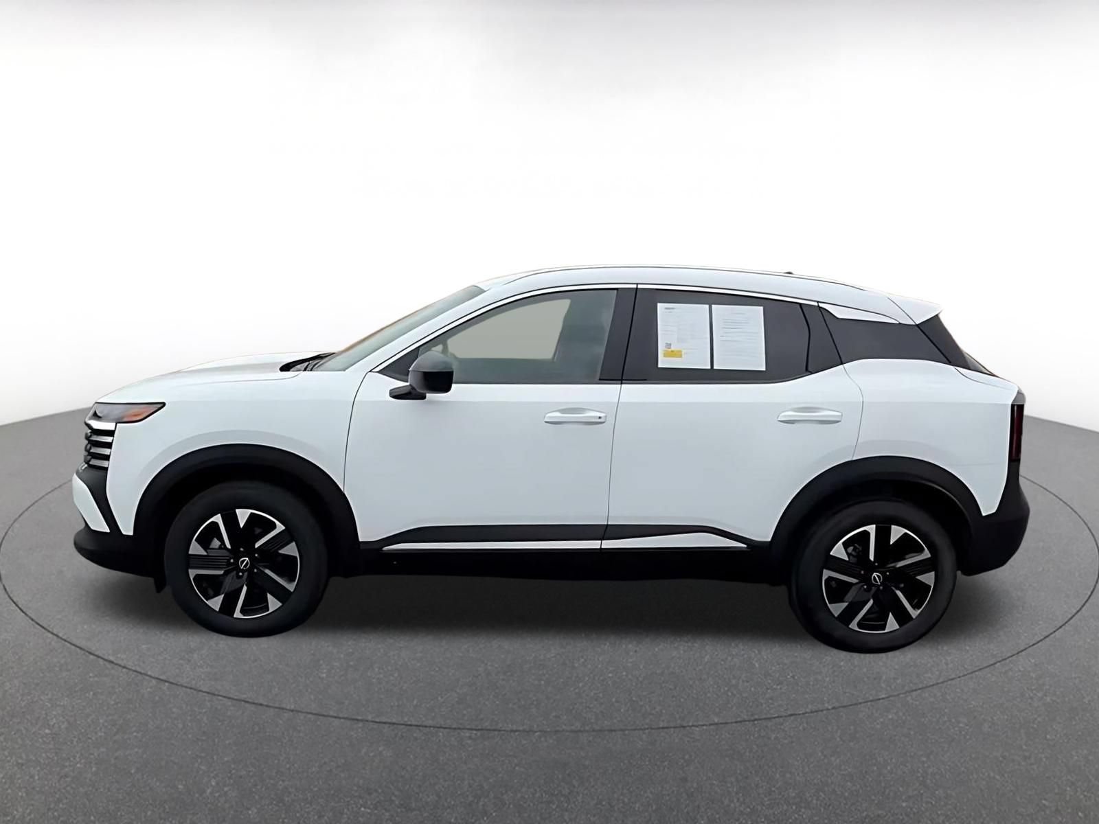 Used 2026 Nissan Kicks SV w/ Cold Weather Package AWD/4WD image 9