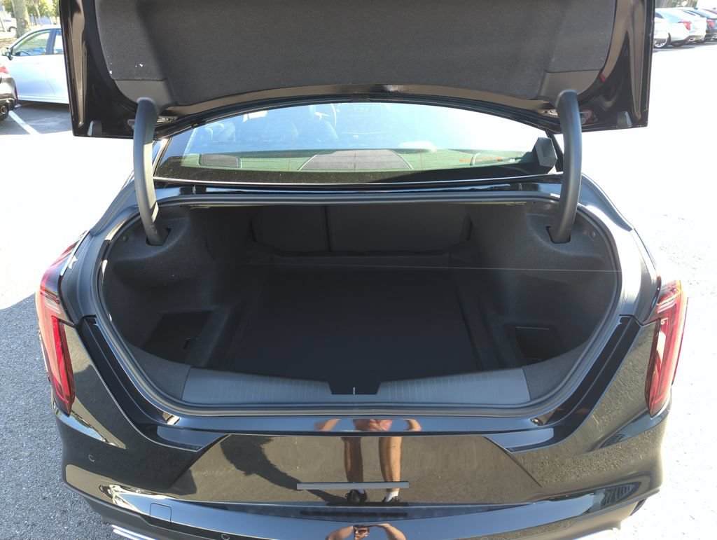 New 2026 Cadillac CT4 Luxury w/ Sun And Sound Package RWD image 30