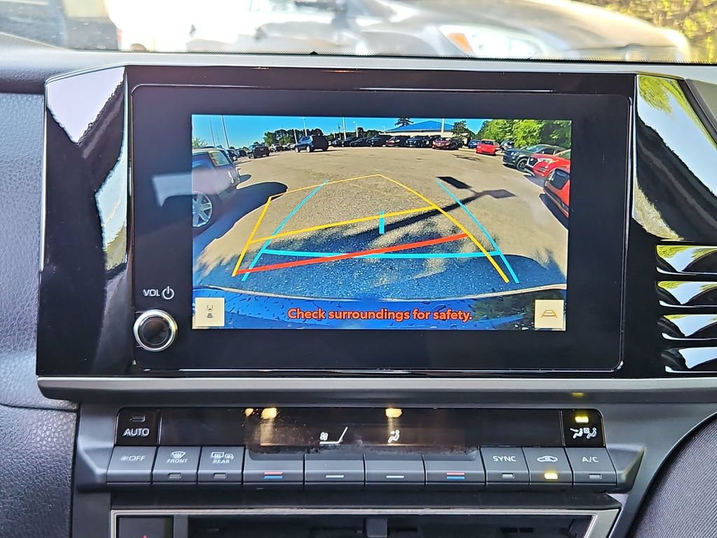Used 2025 Toyota Camry LE FWD image 18