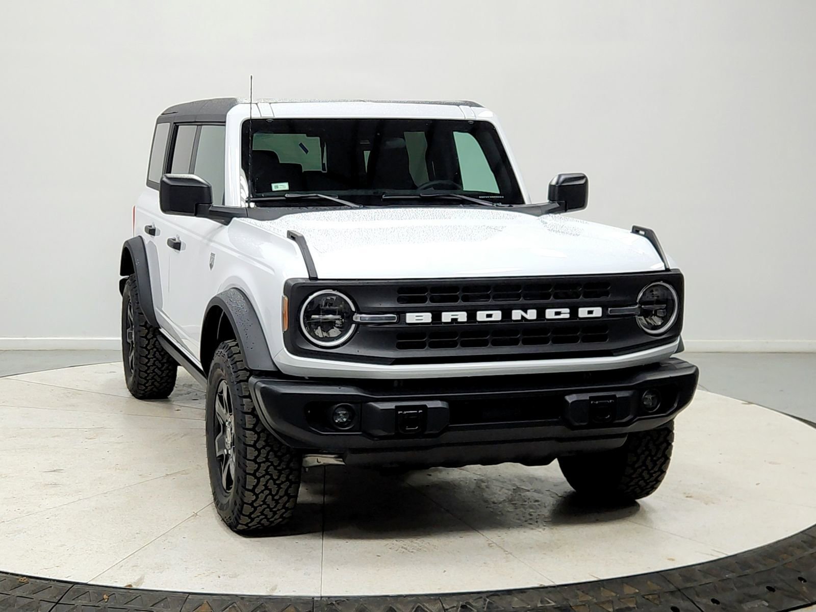 New 2025 Ford Bronco Big Bend w/ Black Diamond Package image 2