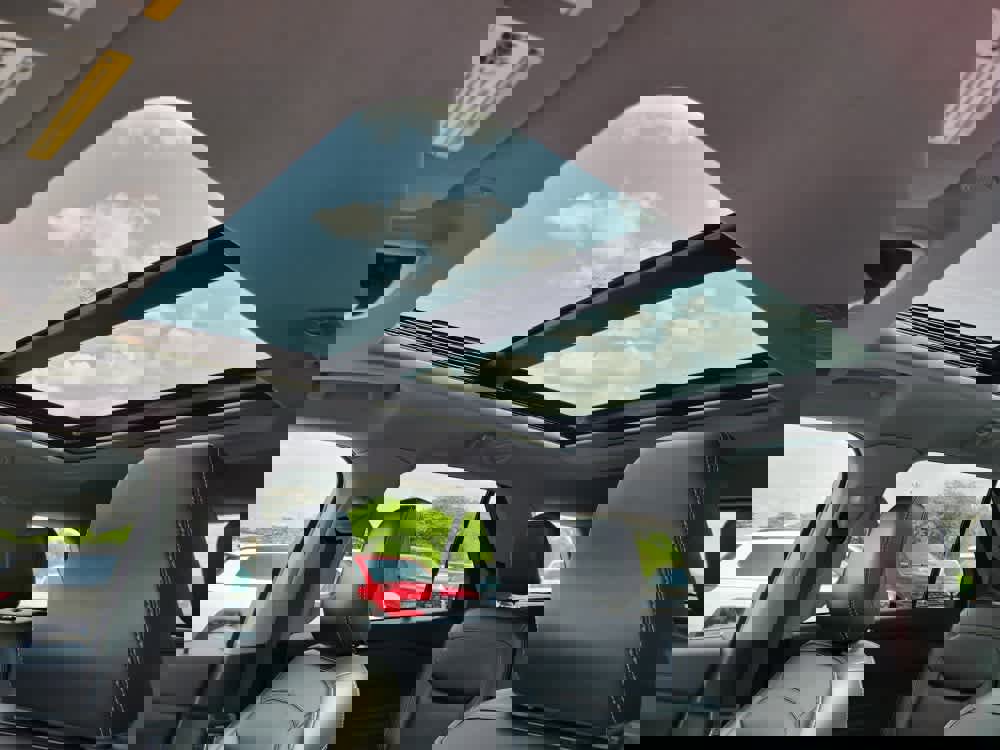 Used 2022 Ford Explorer XLT image 13