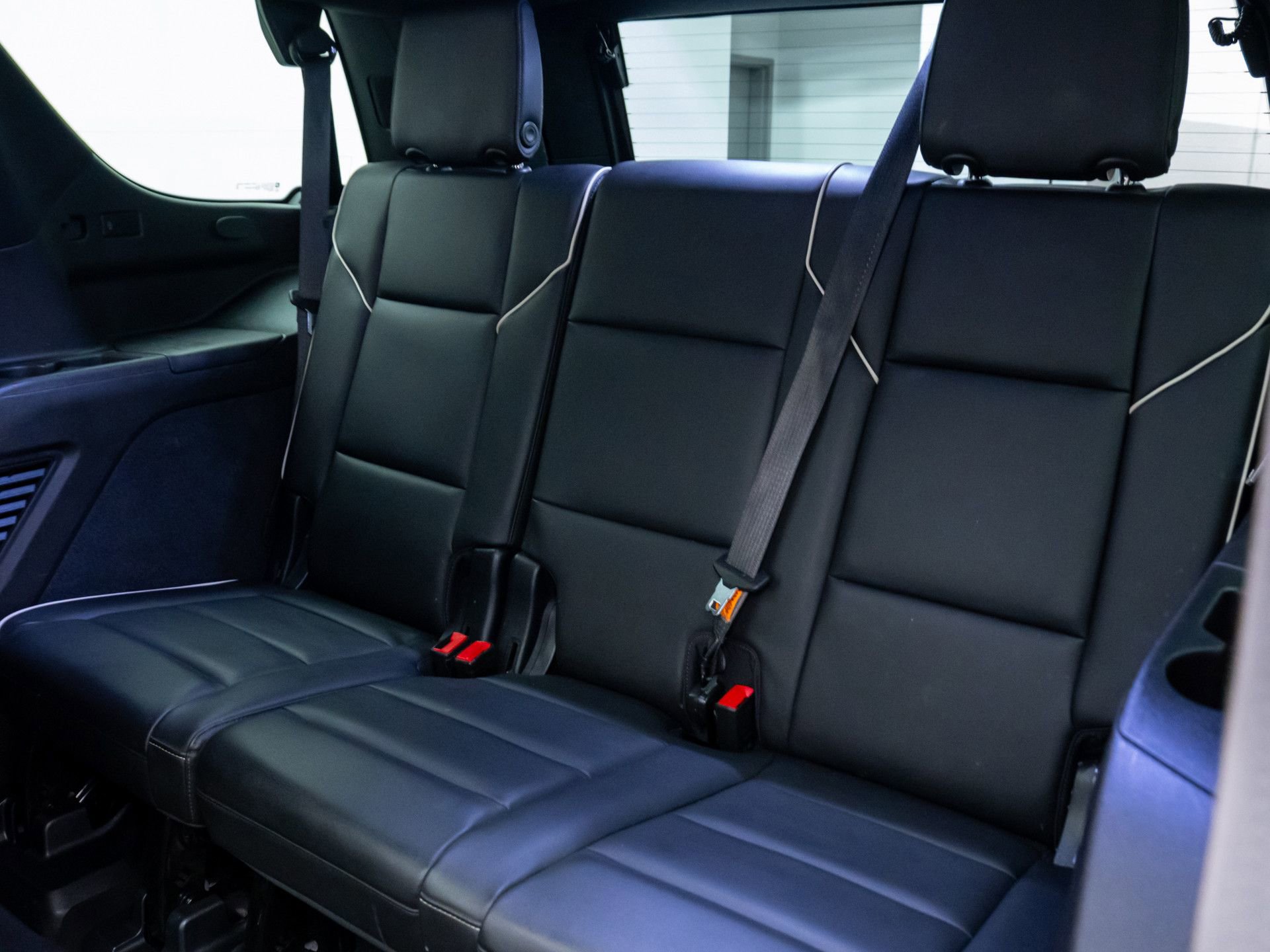 Used 2021 Cadillac Escalade Premium Luxury w/ LPO, Radiant Package image 21