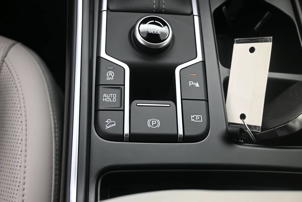 Used 2025 Kia Sorento S FWD image 17