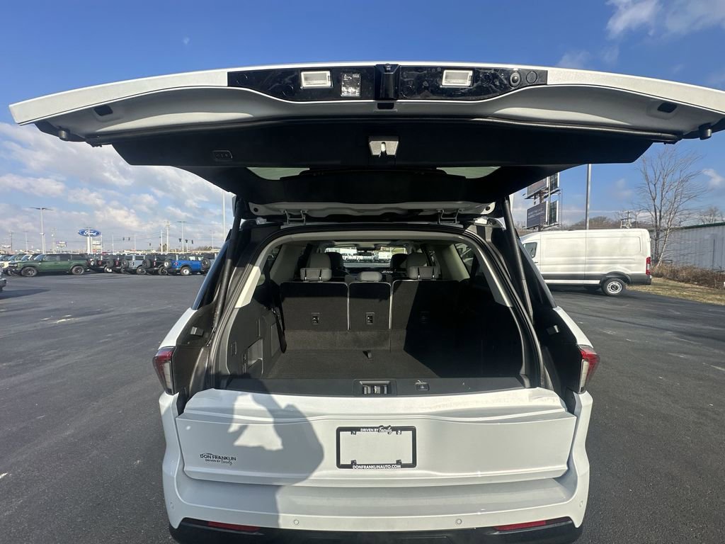 New 2026 Lincoln Navigator L Reserve AWD/4WD image 31