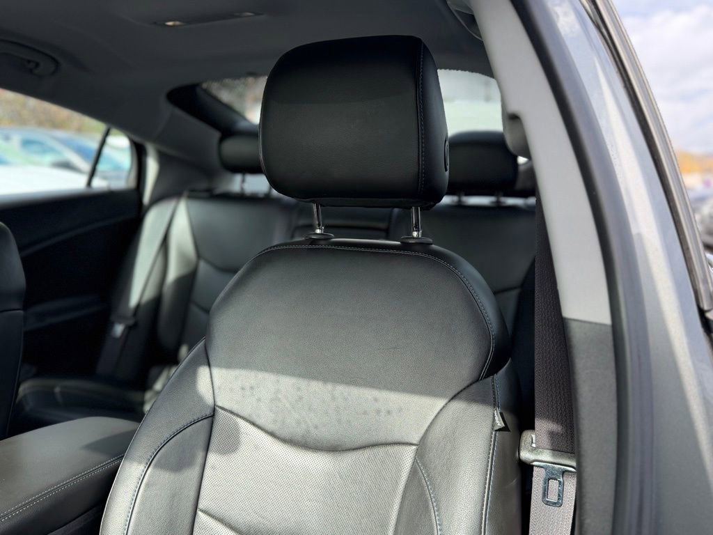 Used 2017 Chevrolet Volt LT w/ Comfort Package image 8