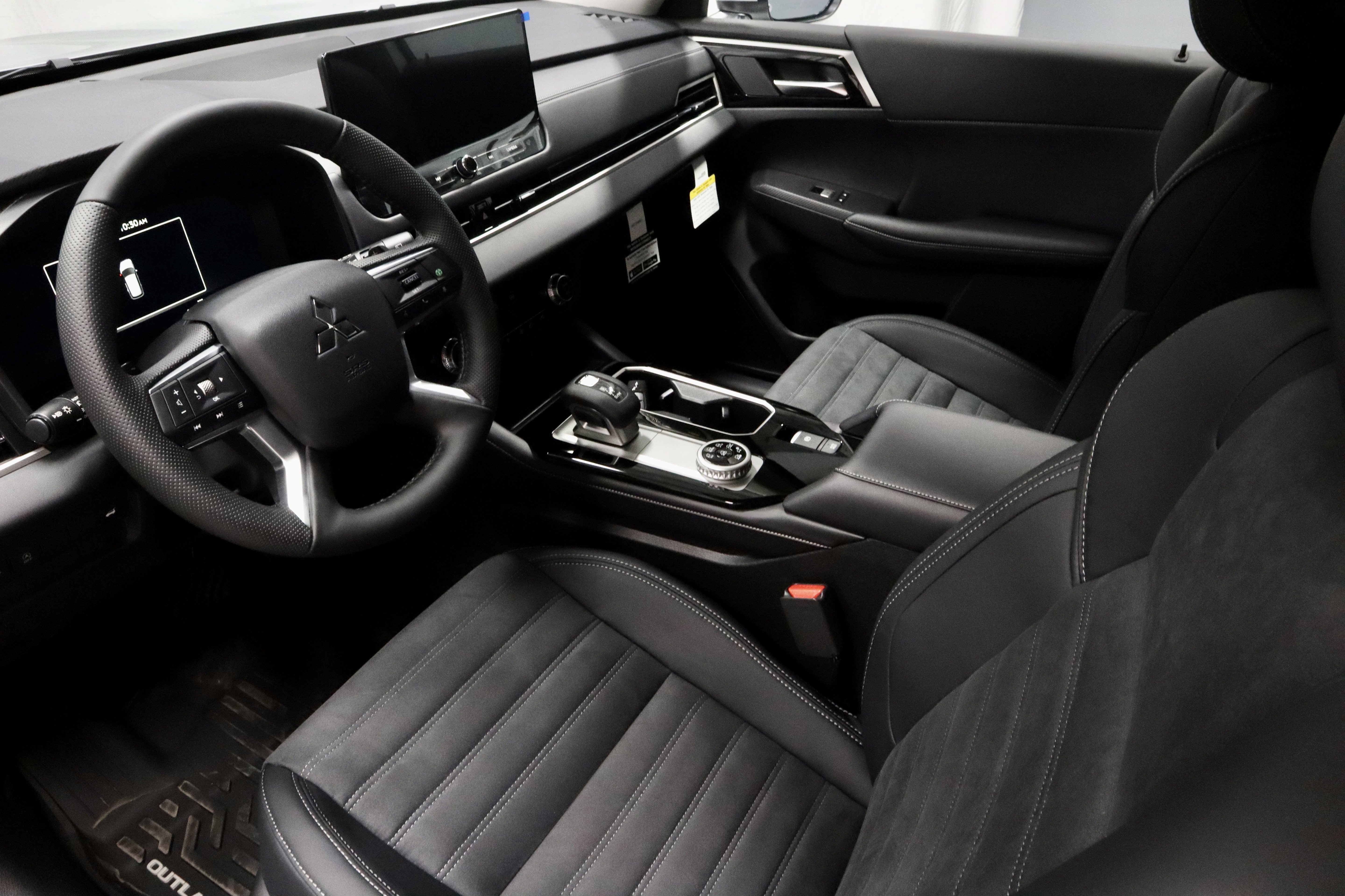 New 2026 Mitsubishi Outlander SE image 15