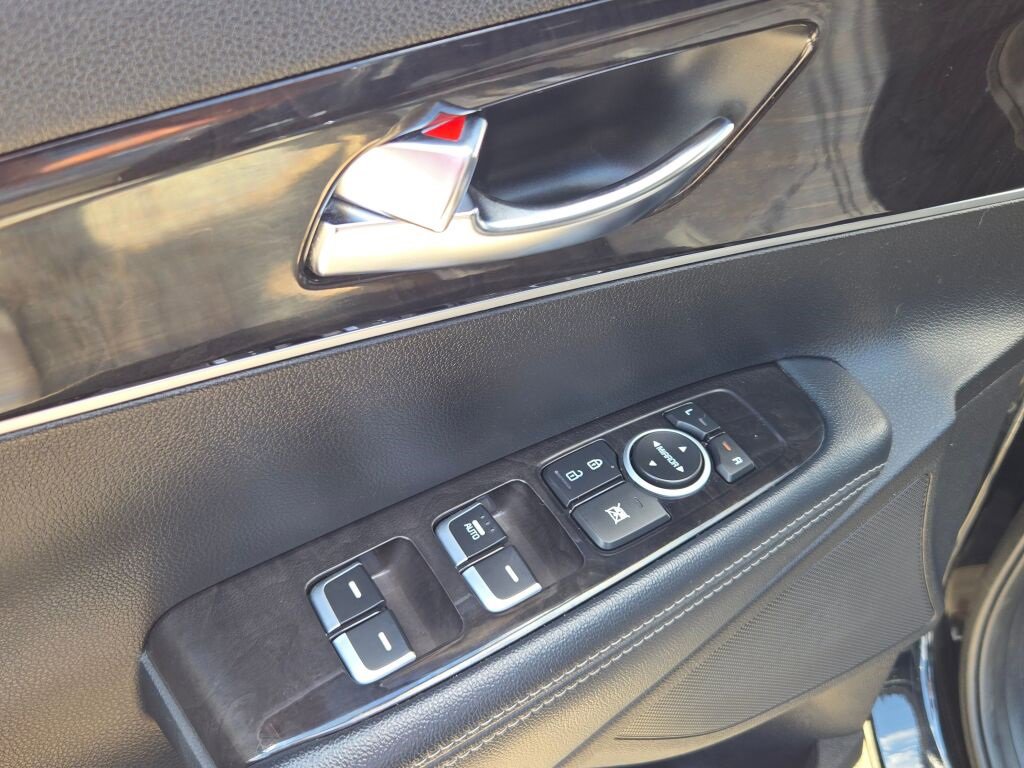 Used 2017 Kia Sorento LX w/ LX Convenience Package image 19