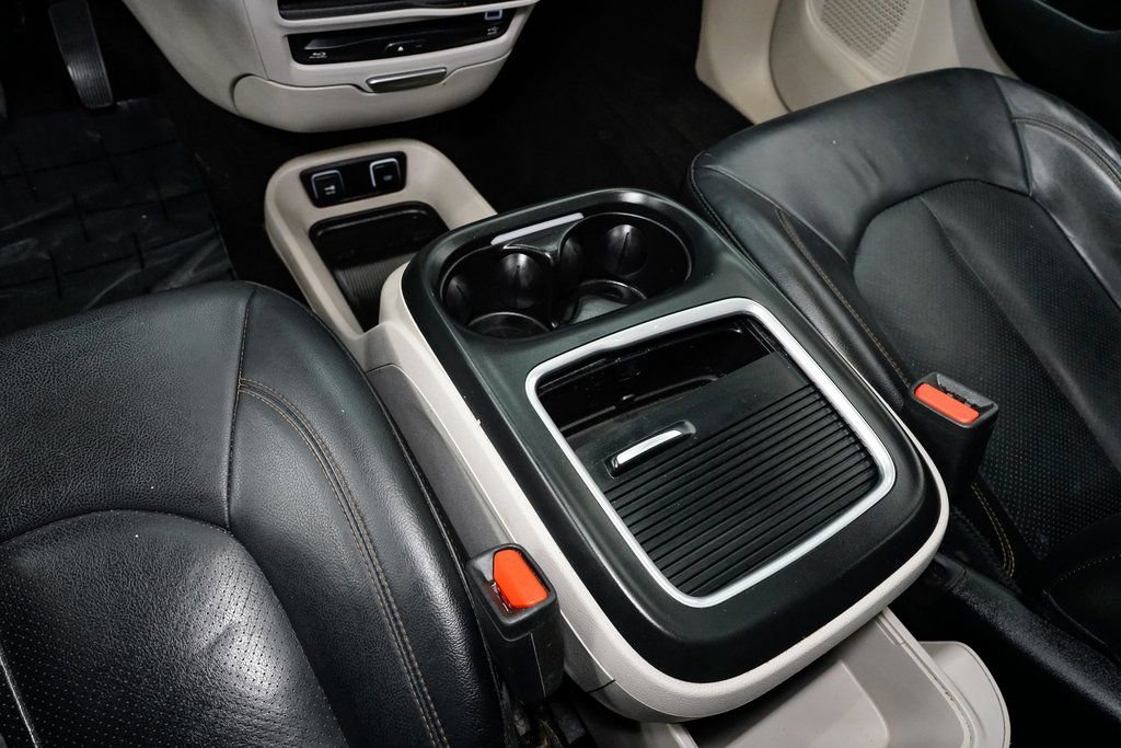 Used 2019 Chrysler Pacifica Touring-L Plus w/ Advanced Safetytec Group image 24