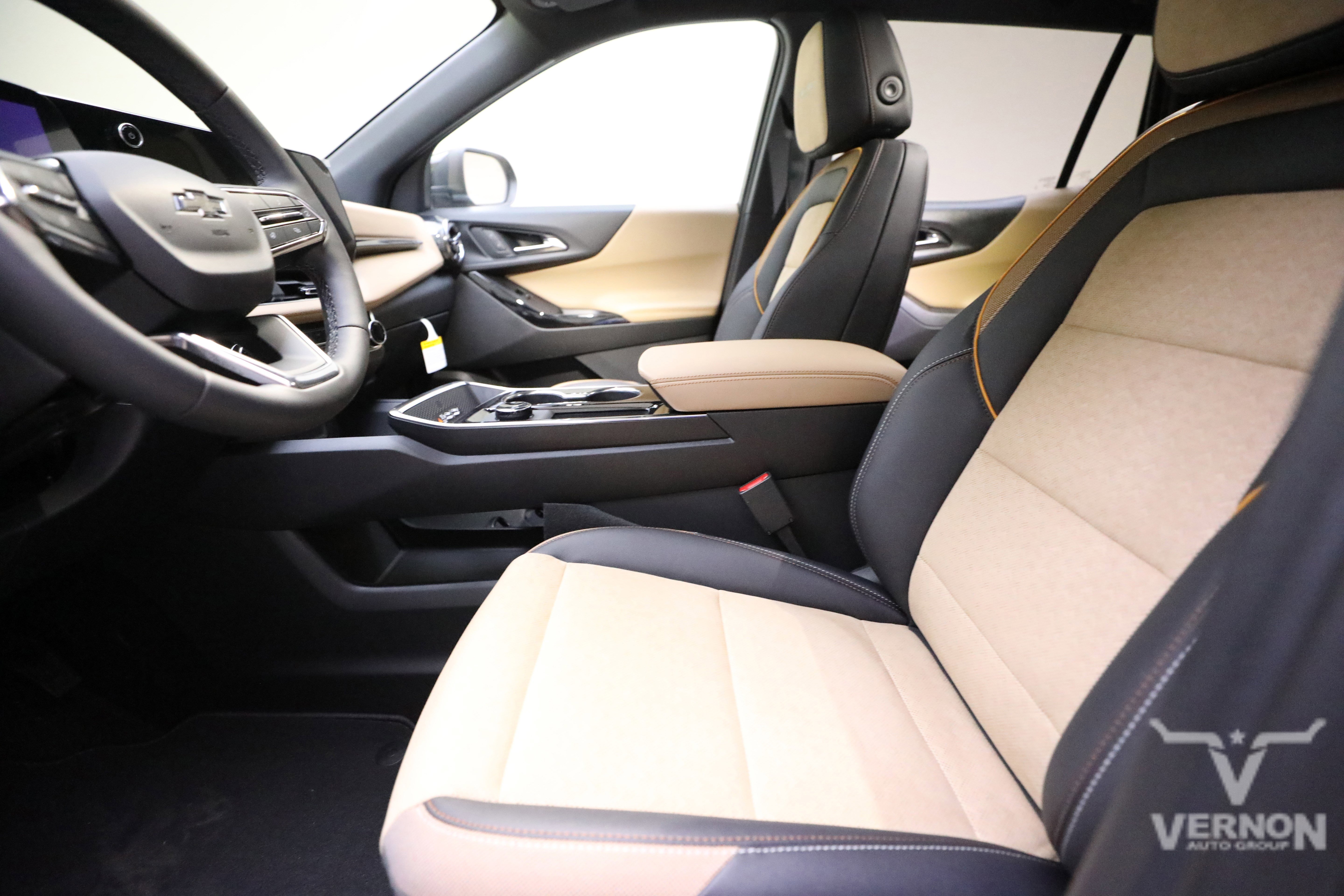 New 2026 Chevrolet Equinox ACTIV w/ Safety and Technology Package image 10