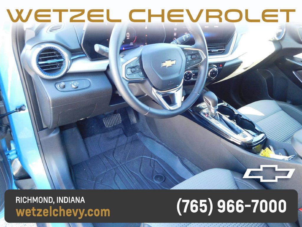 Used 2025 Chevrolet Trax LT w/ Driver Confidence Package FWD image 13